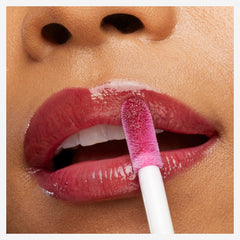 Maybelline New York Lifter Gloss, Hydrating Lip Gloss, High Shine for Fuller Looking Lips, Taffy, Sheer Berry, 5.4 ml