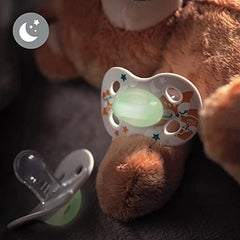 Medela Baby Pacifier | Night - Glow in The Dark | 0-6 Months | 2-Pack | Lightweight | BPA-Free | Hedgehogs and Moon with Stars, Yellow