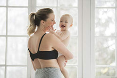 Medela Comfort Nursing Bra for Maternity/Breastfeeding, Black, Small