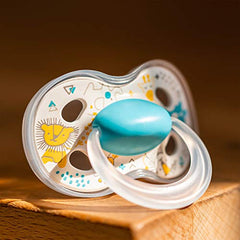 Medela Baby Pacifier | 6-18 Months | BPA-Free | Lightweight & Orthodontic | 2-Pack | Turquoise Blue and White with Baby Animals